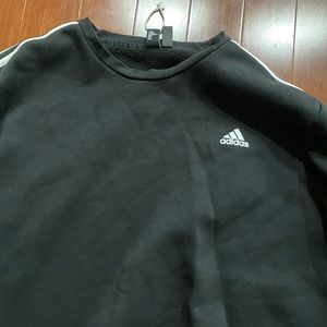ADIDAS CREWNECK!!!! 15$ GREAT CONDITION!!